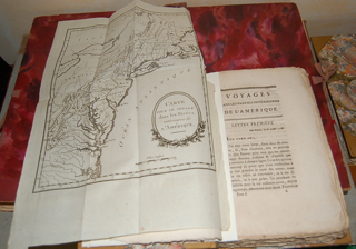 Voyages dans les Parties Interieures de l'Amerique, pendant le Cours de la Derniere Guerre; Par un Officier de l'Armee Royale.